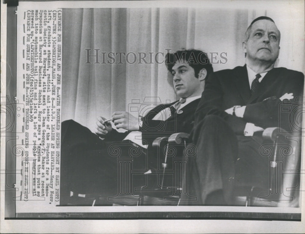 1969 Press Photo Henry Norr and Dean George Baker Harvard Leaders. - Historic Images