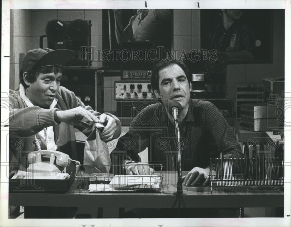 1981 Press Photo Robert Klein Marvin Braverman NBC Robert Klein Show - Historic Images