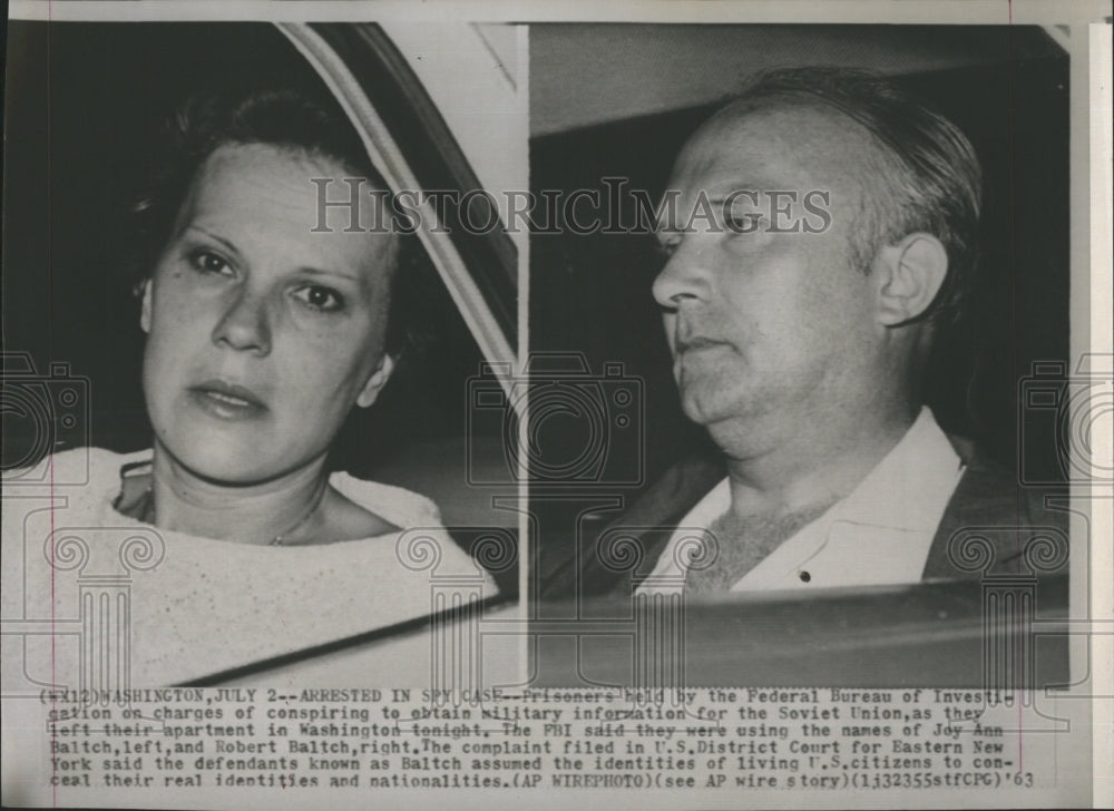 1963 Press Photo Joy Ann Baltch and Robert Baltch shown after they were placed under arrest in the n - Historic Images