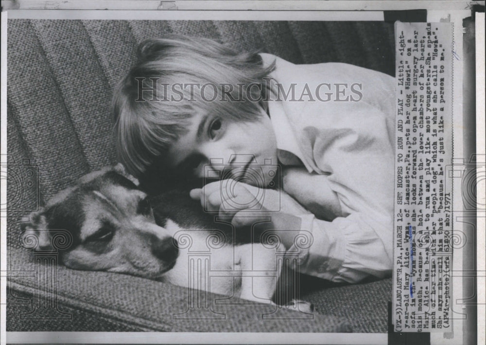 1971 Press Photo Mary Alic,Wyan and her dog - RSH15591 - Historic Images