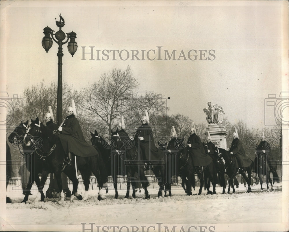 Press Photo The Horse Guards in England - RSH15705 - Historic Images