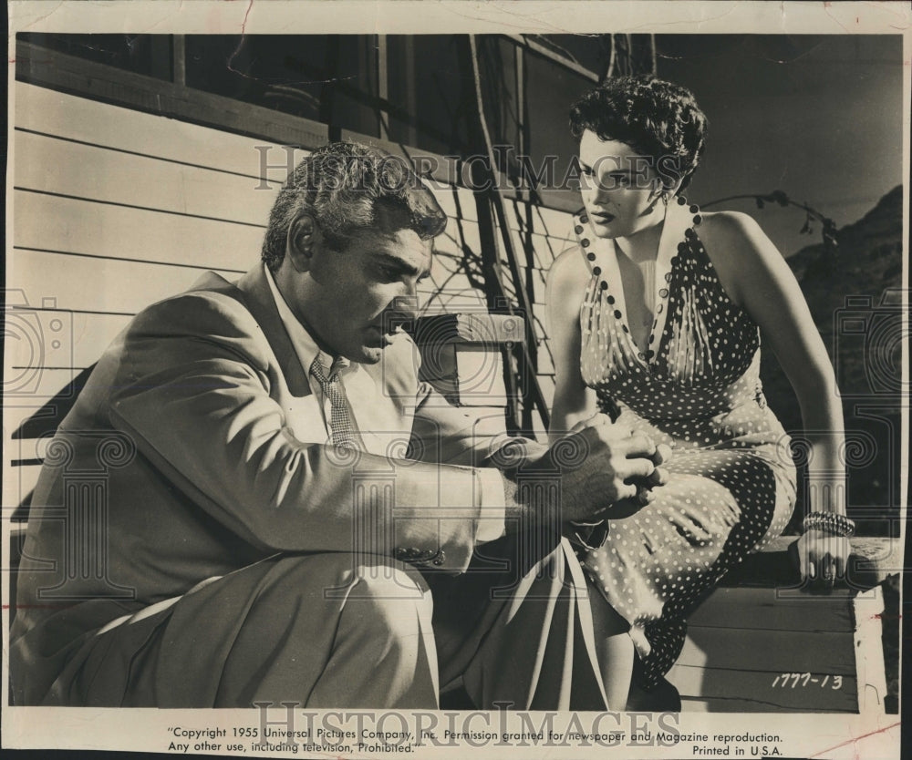 1955 Press Photo Jeff Chandler And Jane Russell In Universal Pictures  Foxfire - Historic Images