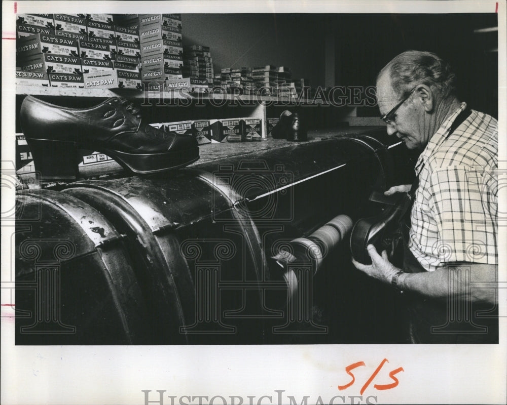 1975 Earl Holmes Shoe Repair Shop Owner-Historic Images