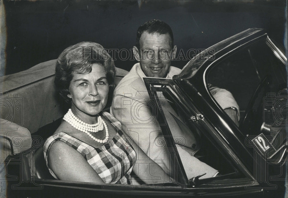 1995 Press Photo Deputy Chief of Protocol Sam Larkin King and wife Betty. - Historic Images