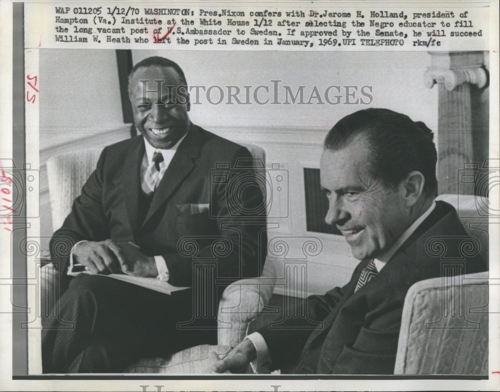 1970 Press Photo President Nixon with Dr. Jerome H. Holland - Historic Images