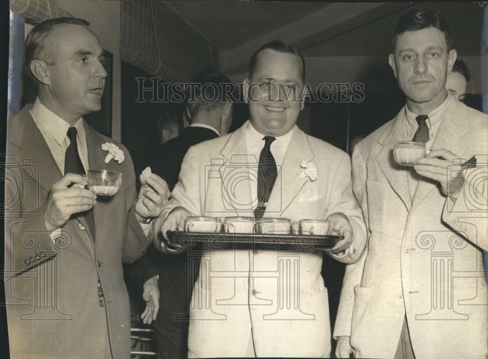 1942 Press Photo Tea Party. - Historic Images