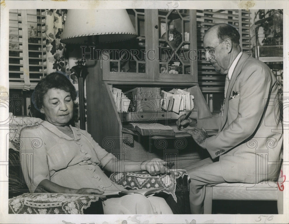 1952 Press Photo Dr. Elmer G. Roessner and his wife, Methodist leader. - Historic Images