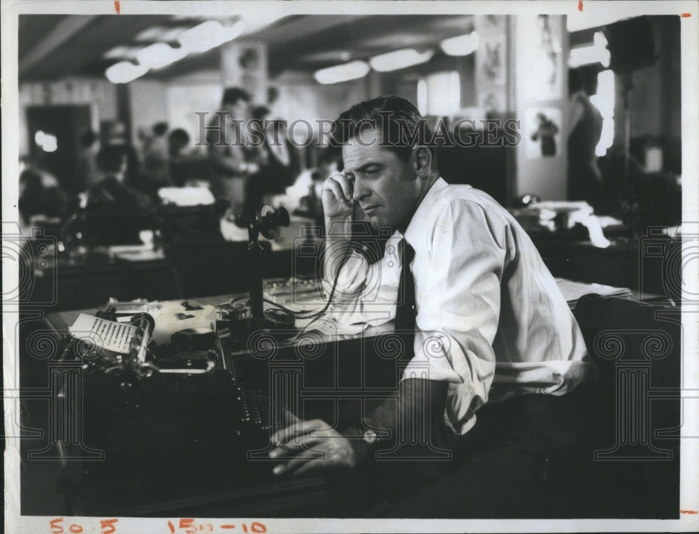 1974 Press Photo William Holden in "The Turning Point" - Historic Images