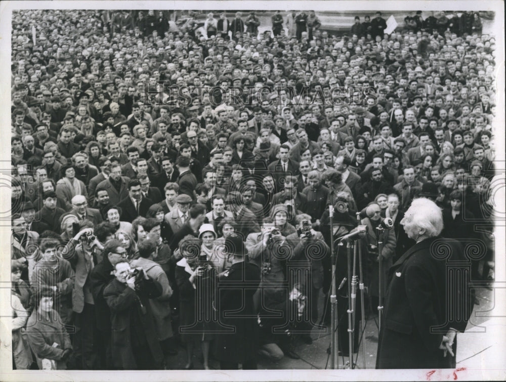 Press Photo Lord Russell making a speech - RSH16467 - Historic Images