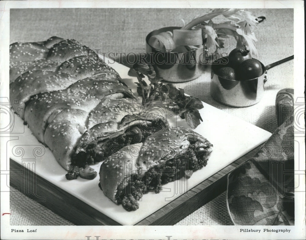 1968 Press Photo Pizza loaf - RSH16771 - Historic Images