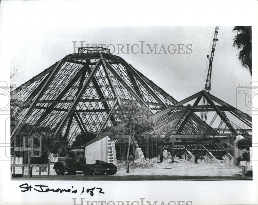 1981 Press Photo St.Jerome Catholic Church under construction. - Historic Images