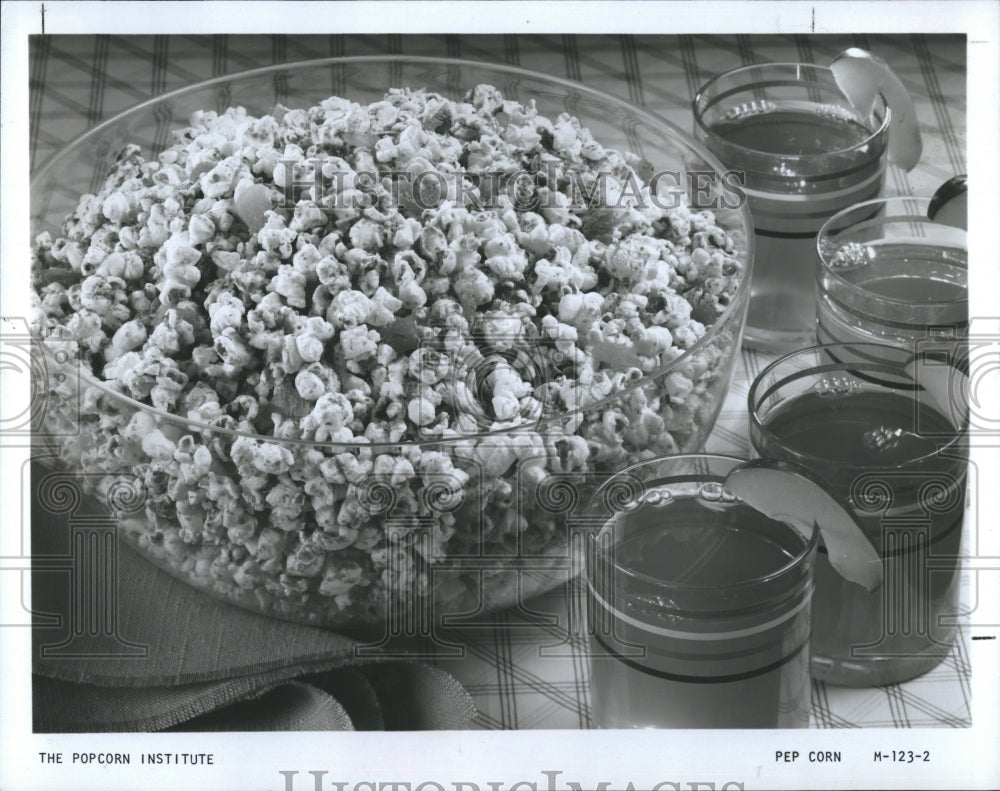 1982 Press Photo Pep corn mixed pop corn - RSH16827 - Historic Images