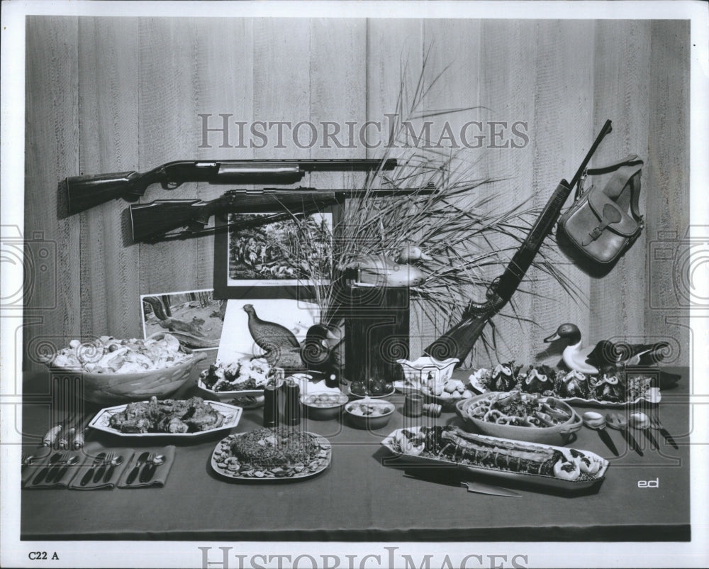 1968 Press Photo Dining table - RSH16831 - Historic Images