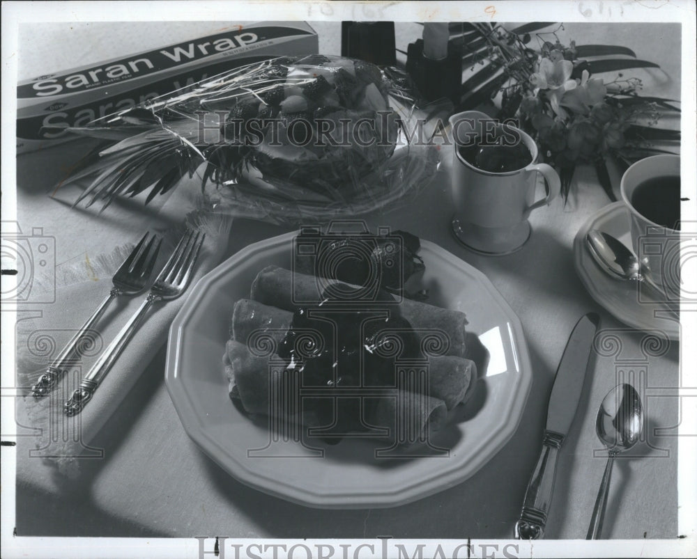 1977 Press Photo Pictured are breakfast cakes. - Historic Images