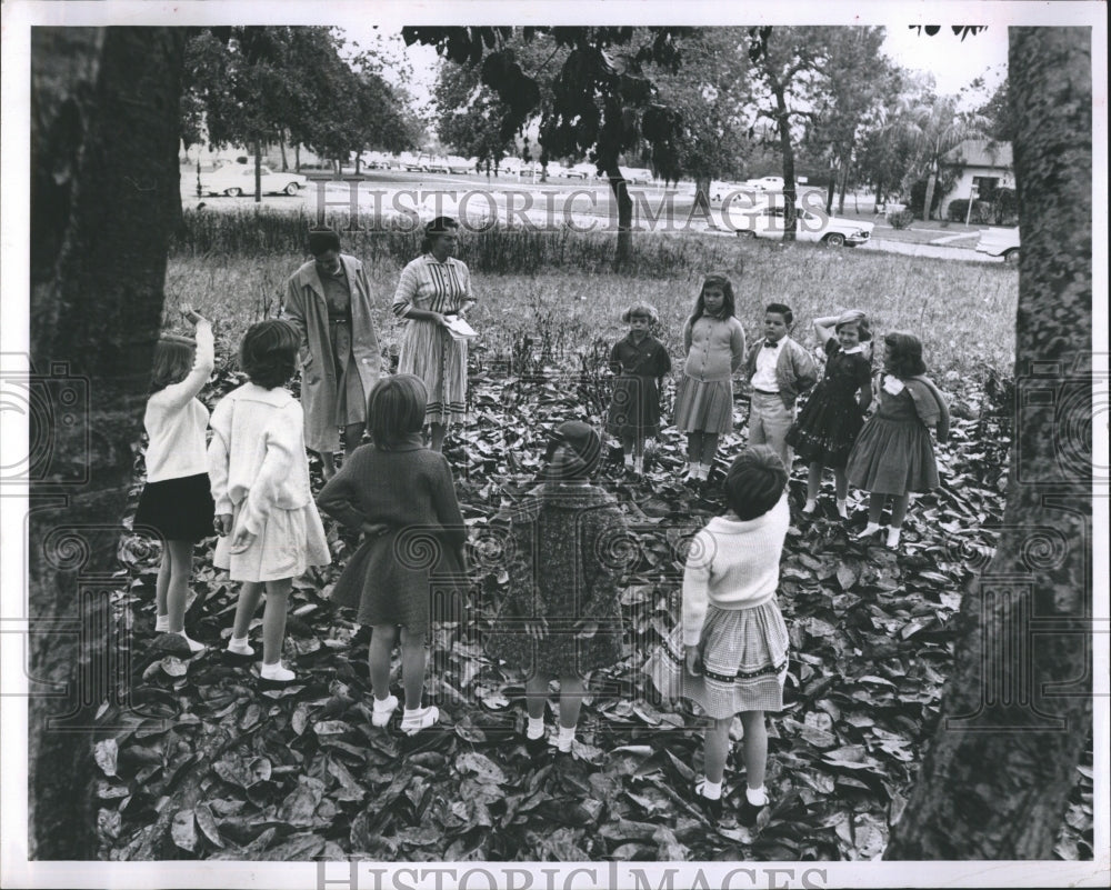 1963 Press Photo Sunday School Class of Presbyterian Church. - Historic Images