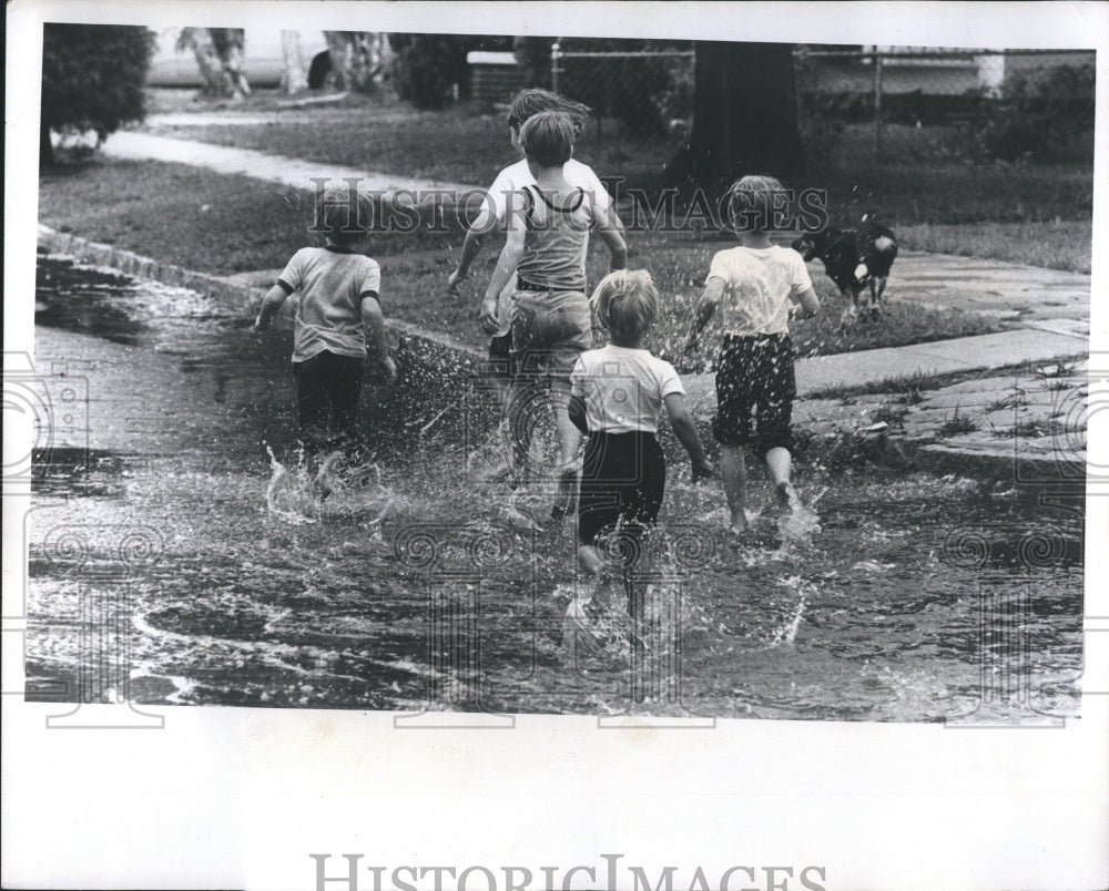 1977 Press Photo St Petersburg Flood - Historic Images