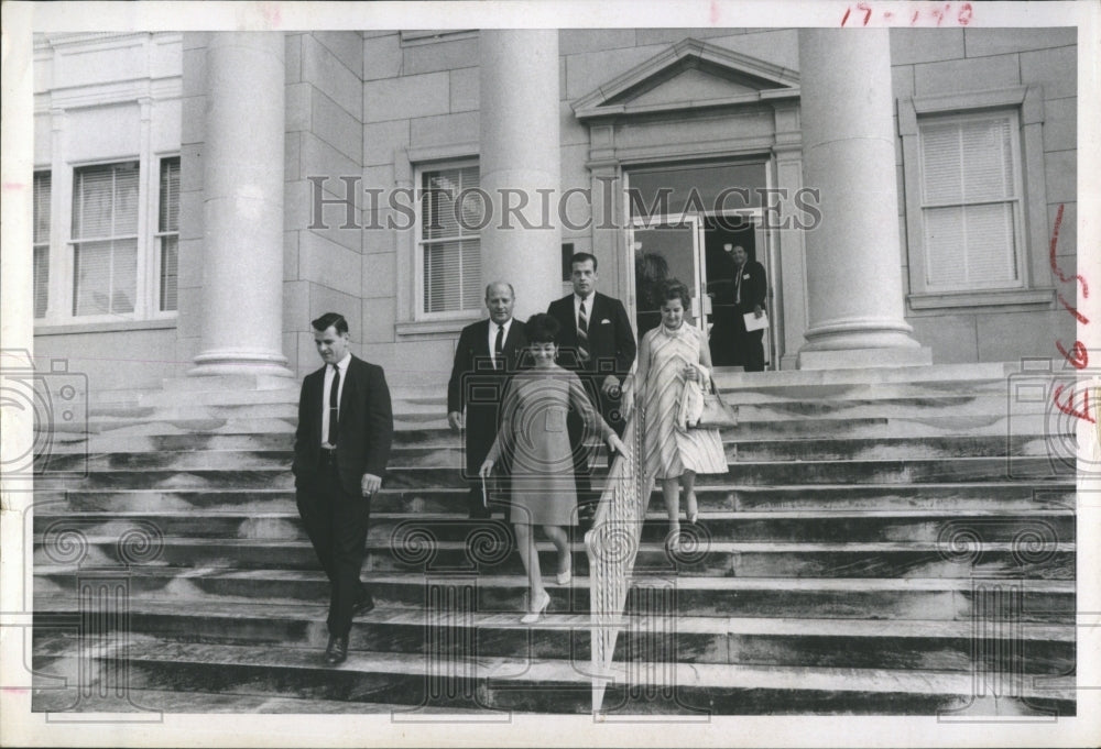 1967 Press Photo John Sweet Family Highlands Count Courthouse Wife Peggy Robert - Historic Images