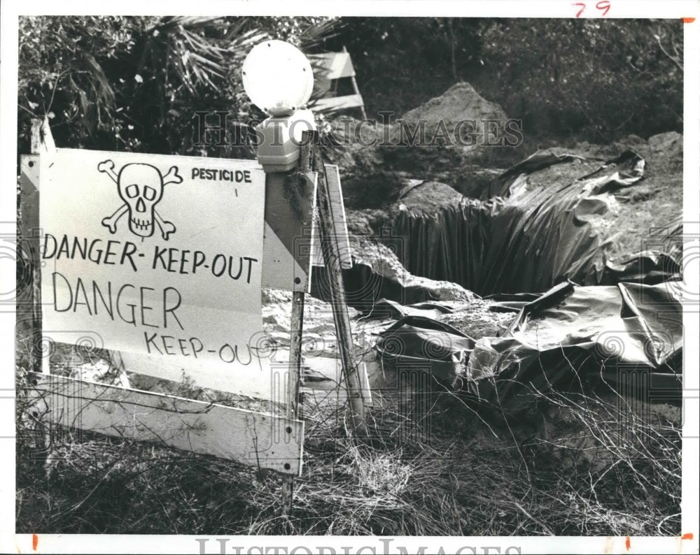 1984 Herbicide Dump at Boyd Hill Nature Trail Warning Signs-Historic Images