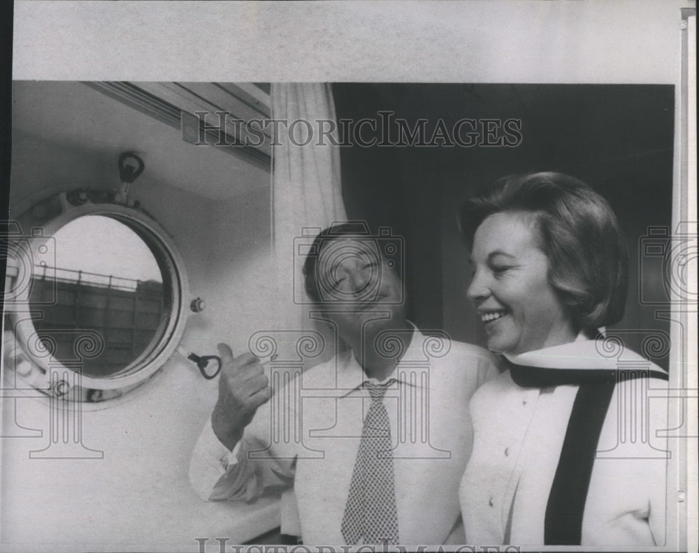 1970 Press Photo Comedian Jackie Gleason and Beverly McKittrick. - RSH17237 - Historic Images