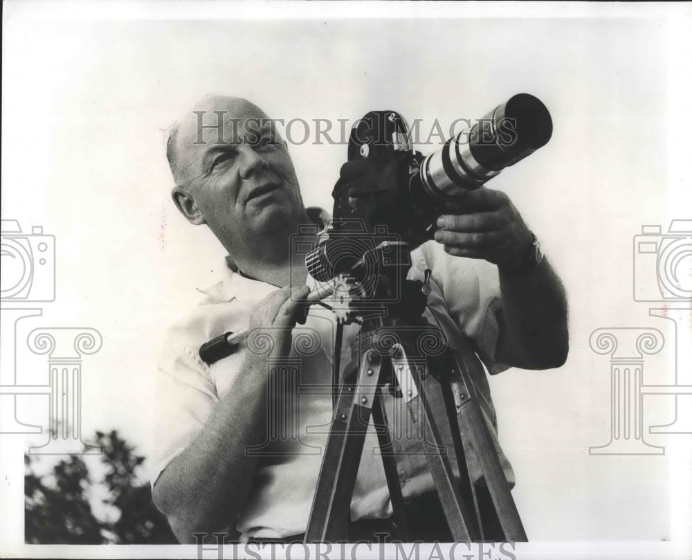 Press Photo Robert Hermes - RSH17393 - Historic Images