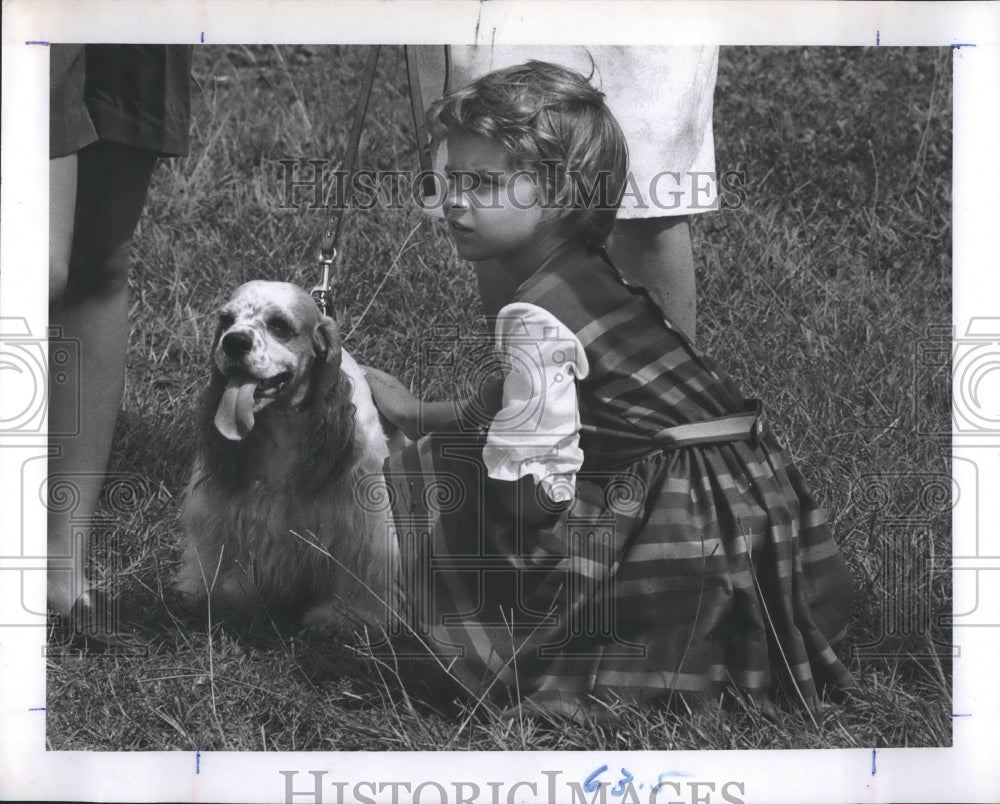 1964 Press Photo Resa Taylor Actress Tim Murphy Dog - Historic Images