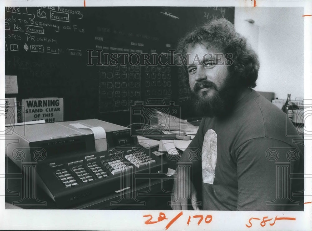1976 Press Photo Alan Huff, Marine Biologist - Historic Images