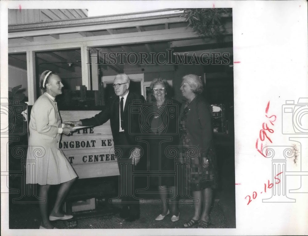 1968 Press Photo Neal, Young, Werner, and Schloff at Art Center - Historic Images