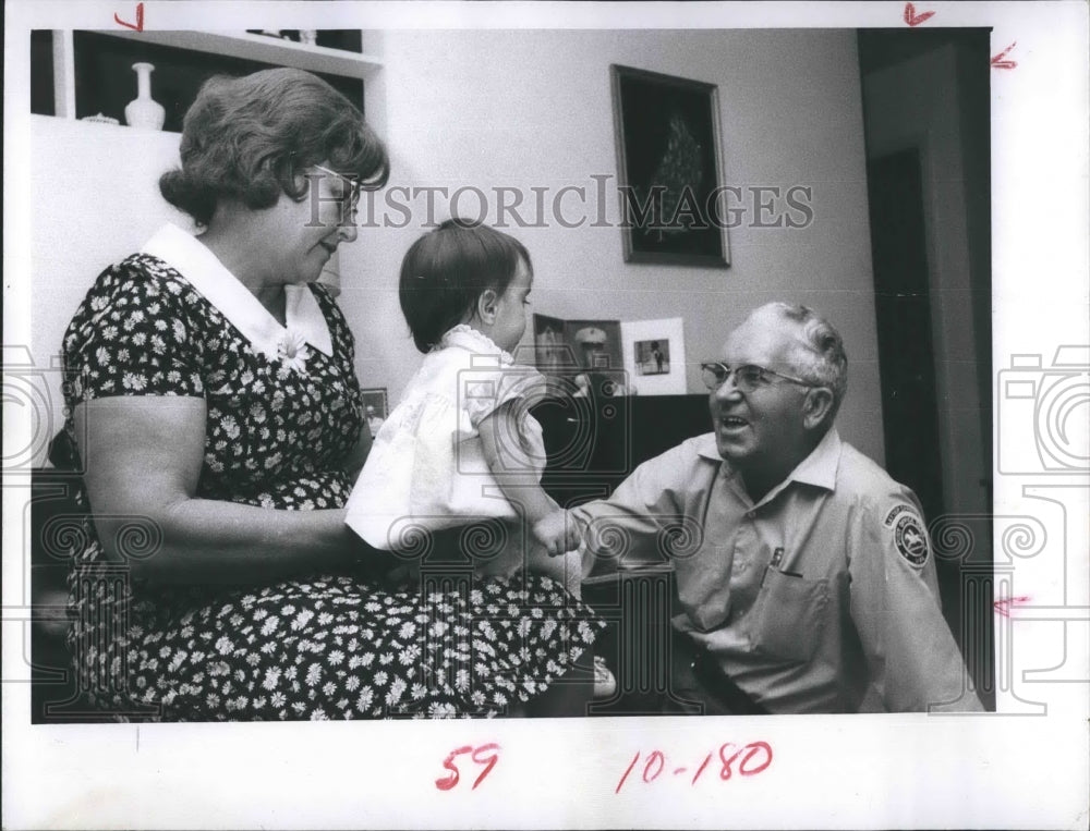 1968 Press Photo Mr &amp; Mrs William Houghton, Foster Parents - Historic Images