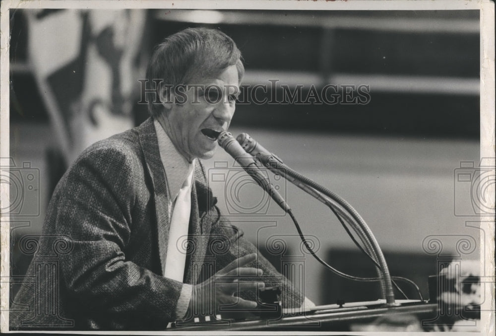 1973 Mallory Horne addressing the Senate-Historic Images