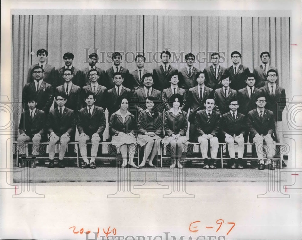 1969 Press Photo Class photo at the Christ the King High School in Okinawa - Historic Images