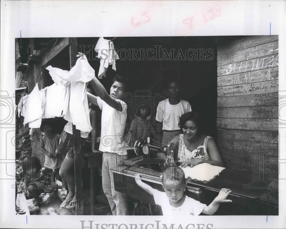 1967 Press Photo Foster Children and Their Parents - RSH18197 - Historic Images