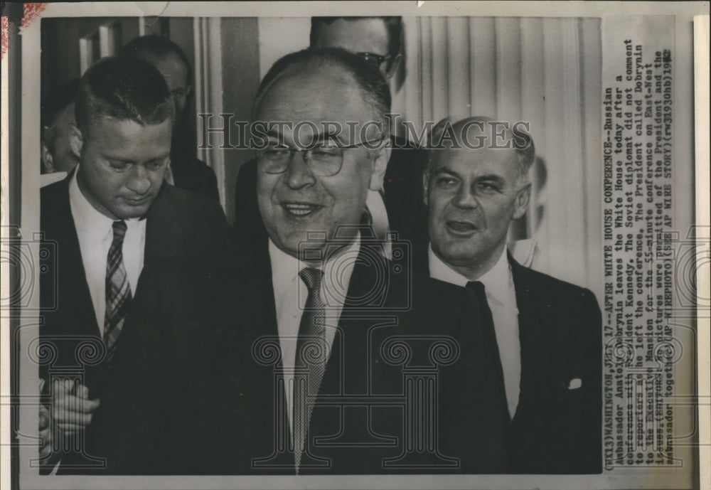 1962 Press Photo Russian Ambassador Anately Debryin leaving White House - Historic Images