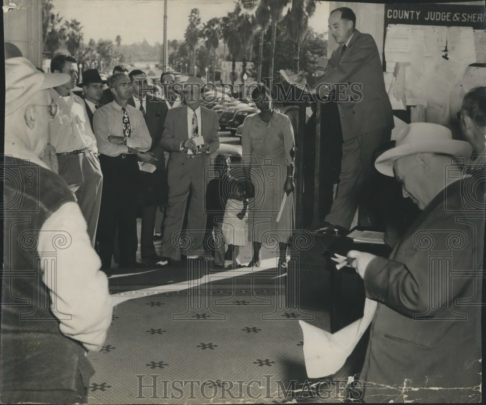 1959 Press Photo Murphy Act Land Auction In Progress - RSH18553 - Historic Images