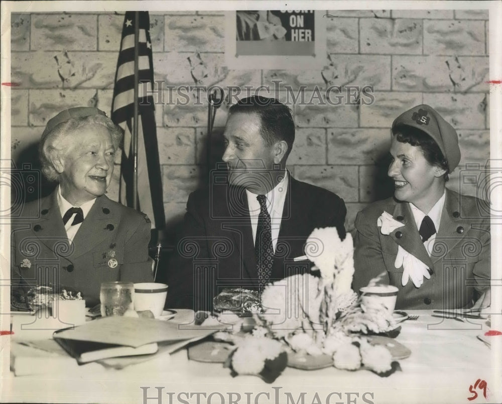 Press Photo Breakfast Meeting. - Historic Images