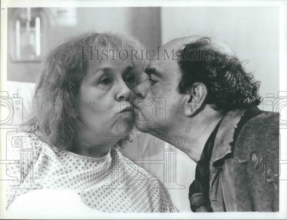 1983 Press Photo Actress Doris Roberts and Actor James Coco. - Historic Images