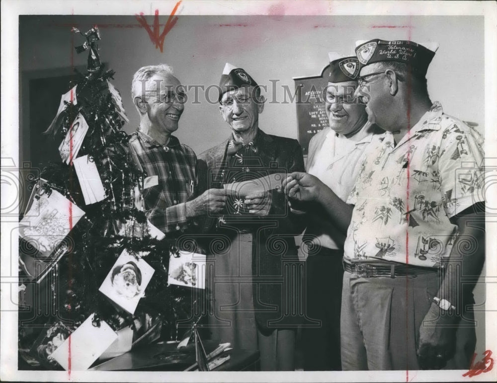 1958 Press Photo Adm. R. A. Roberts, James J. Welch and B. J. Johnson - Historic Images