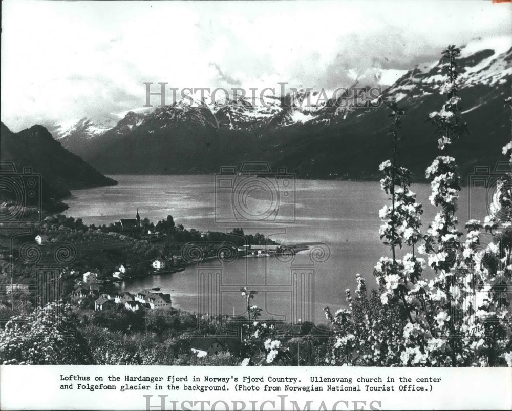 1985 Press Photo Ferry Service and buses are reliable for Fjord visits - Historic Images