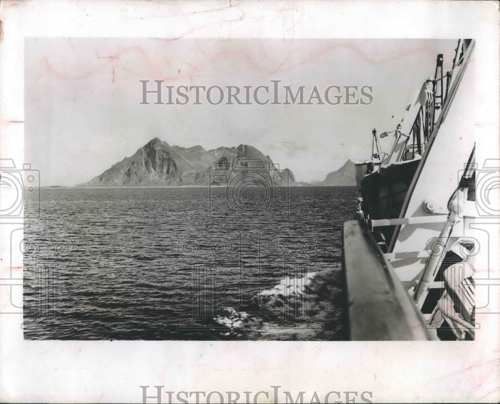 1954PressPhoto Norway&#39;s rocky coast is seen as coastal express steamer approachs - Historic Images