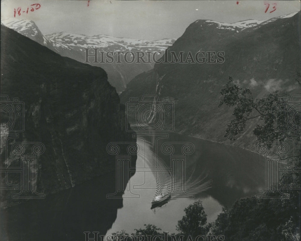 1957 Press Photo Geiranger Fjord Norway Luxury Liner Bergesfjord - RSH18931 - Historic Images