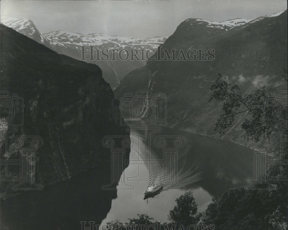 1968 Press Photo Geiranger Fjord Eagle Pass Luxury Liner Bergensfjord - Historic Images