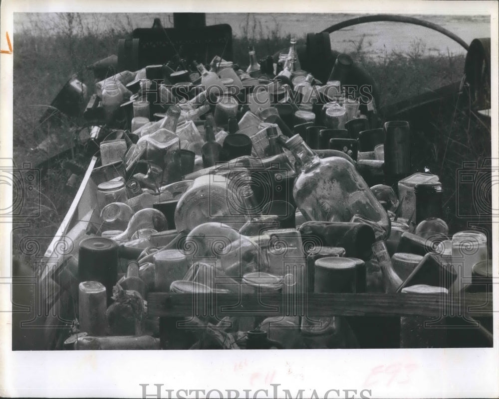 1968 Press Photo Bottles - RSH18935 - Historic Images