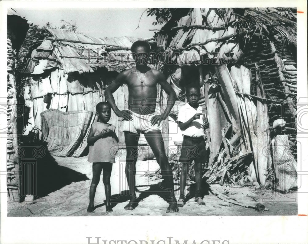 1982 Press Photo Native Negro People. - RSH19275 - Historic Images