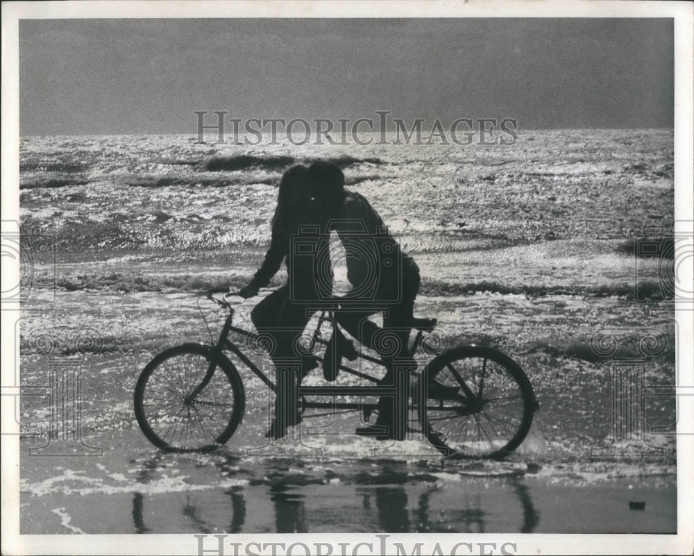 1973 Press Photo Two seated bike - Historic Images