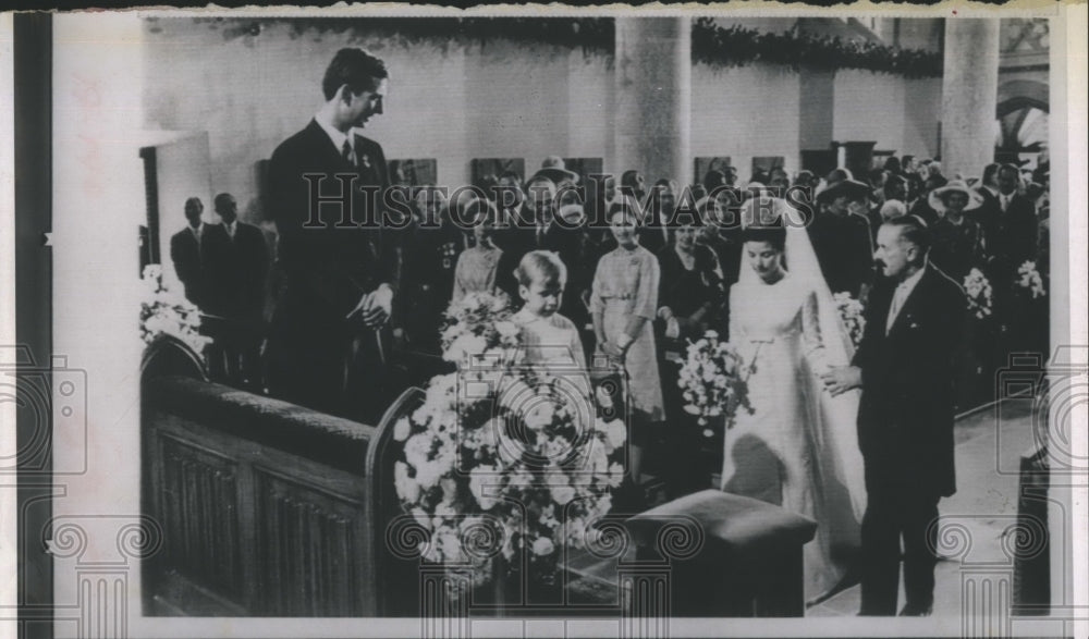 1967 Press Photo Crown Pricw Hans Adam with her bride. - RSH19393 - Historic Images