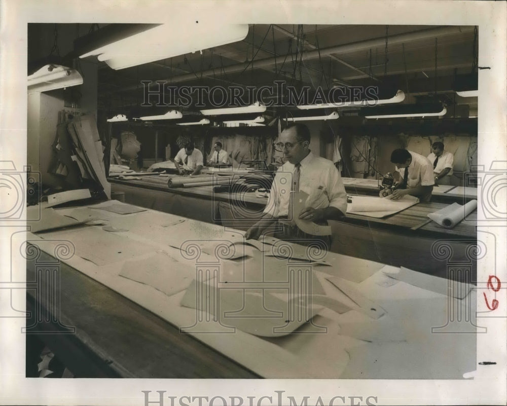 1962 Press Photo Men Cutting Layes of Fabric According to Pattern - Historic Images