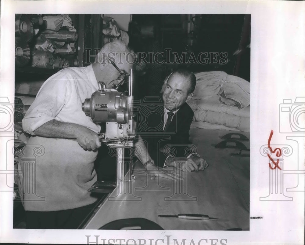 1962 Press Photo Rosenfeld Sewing Plant Dior Clothing Morris Segal Fabric Cutter - Historic Images