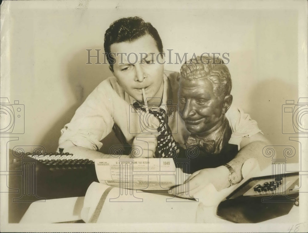 1950 Press Photo Henry Morgan in &quot;The Henry Morgan Show&quot; - Historic Images