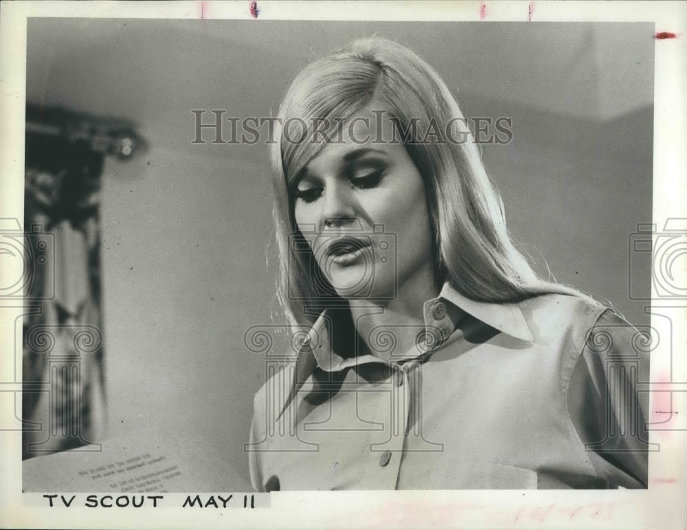 1968 Press Photo Gloria Lonng Singer - RSH20185 - Historic Images