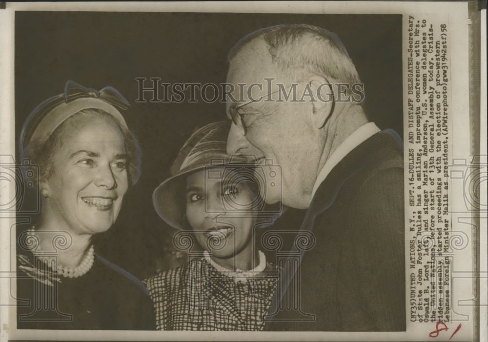 1958 Press Photo Mrs. Oswald B. Lord Singer Marian Anderson - Historic Images