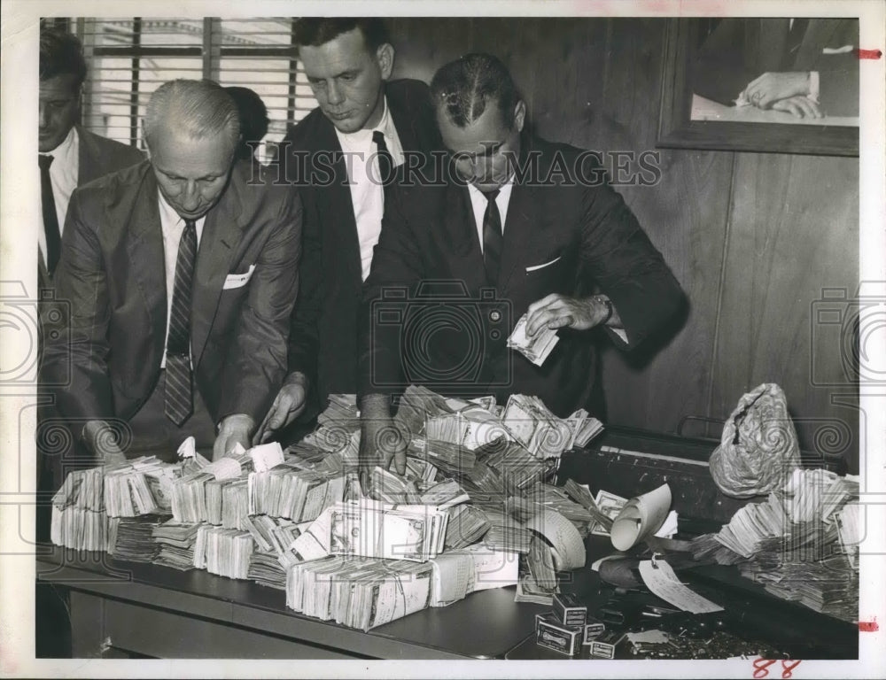 1964 Press Photo FBI - Historic Images